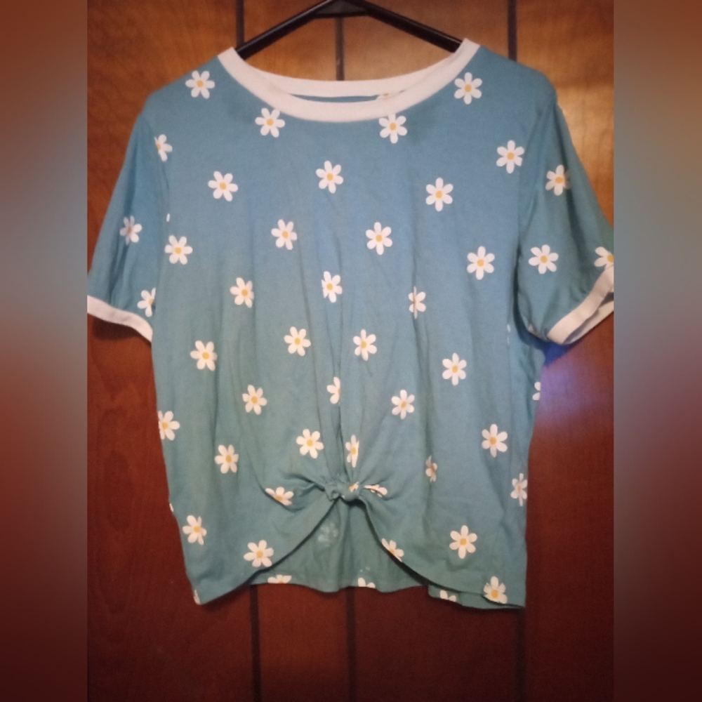 No Boundaries crop top